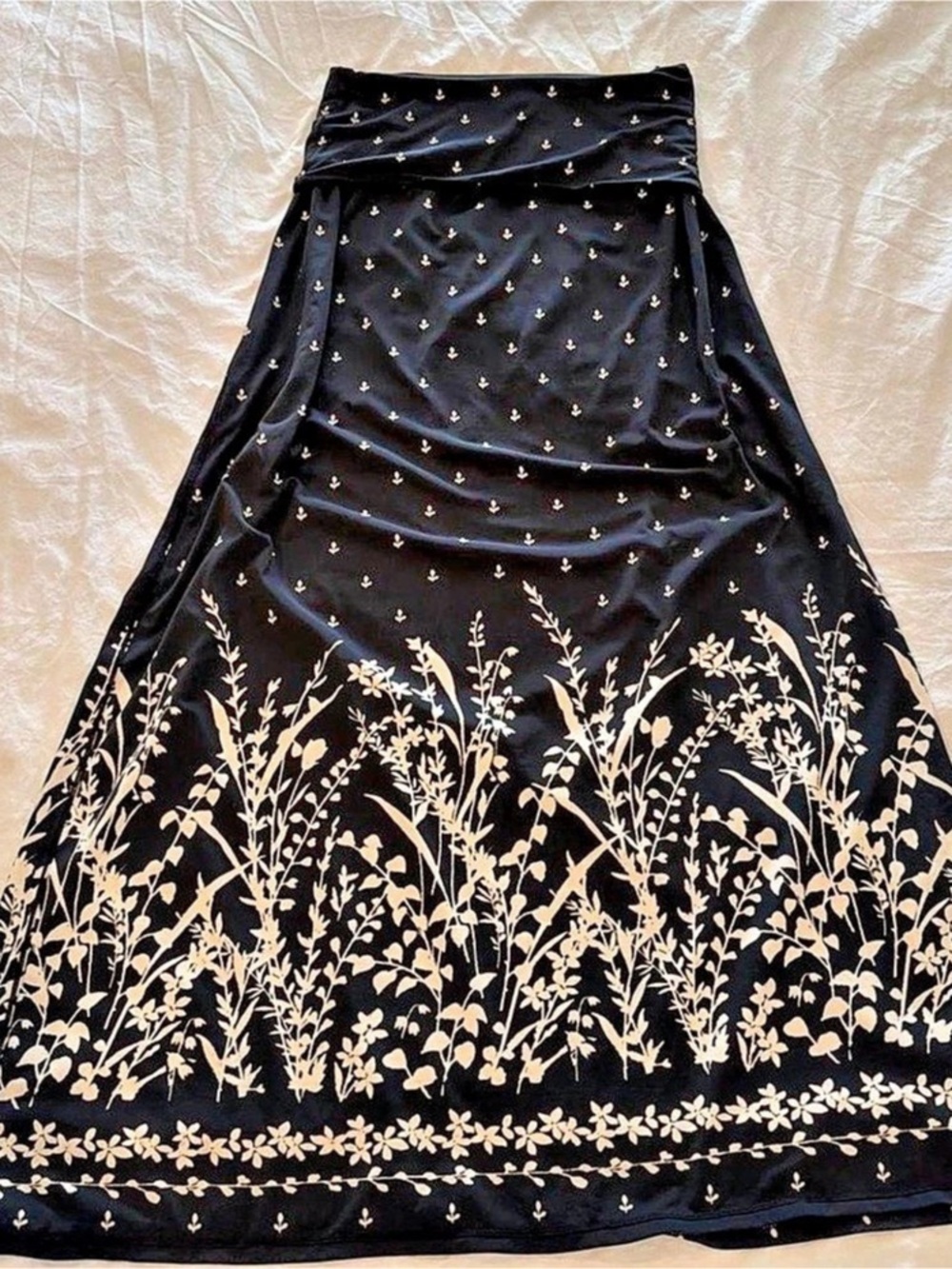 Max Studio Floral Maxi Skirt in Black & Pink Size XS Like New